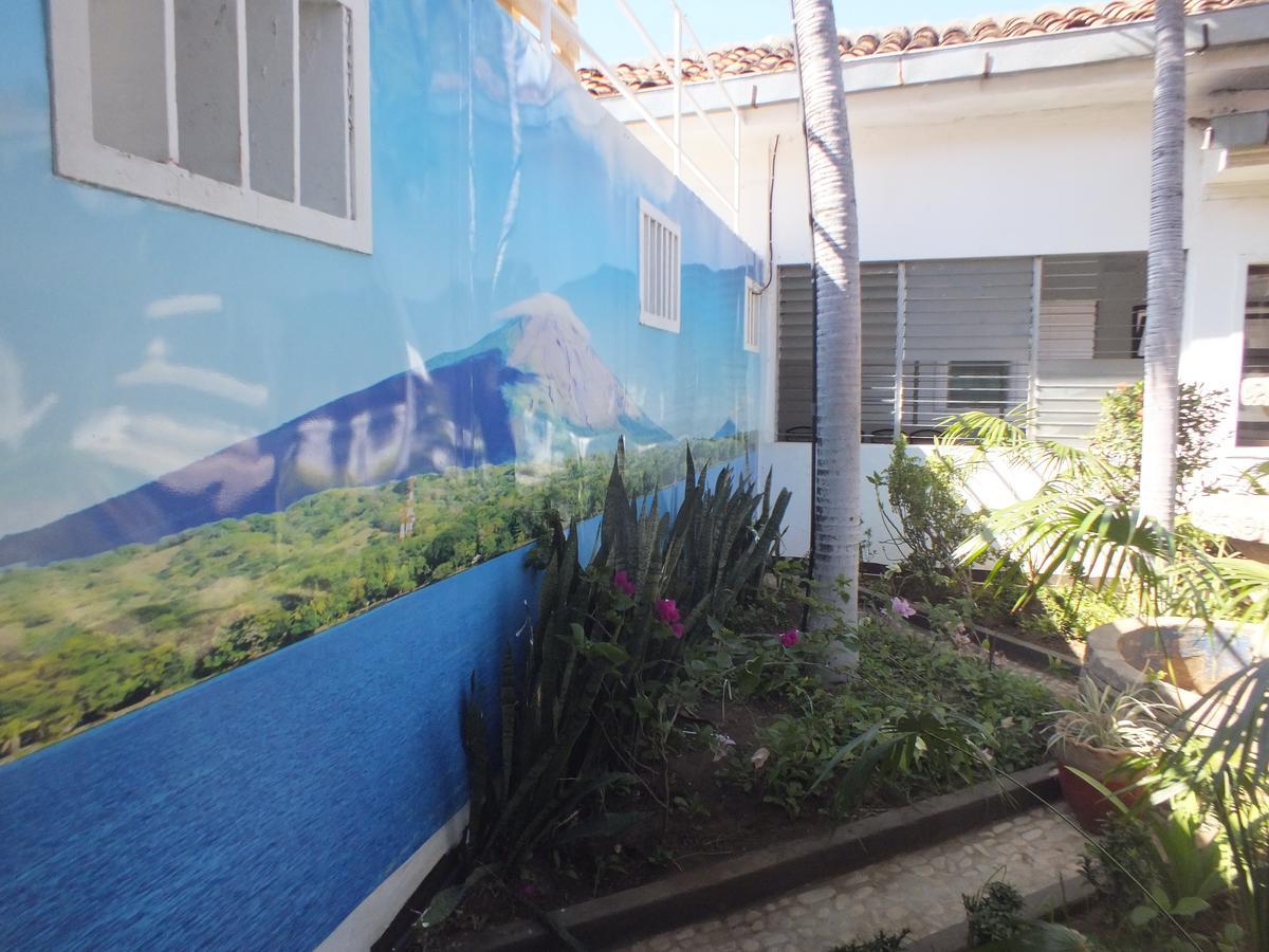 Volcano Hostel León Buitenkant foto