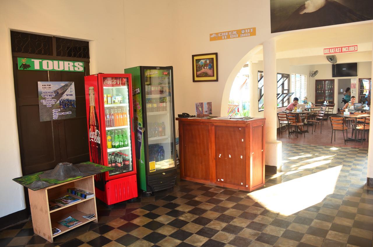 Volcano Hostel León Buitenkant foto